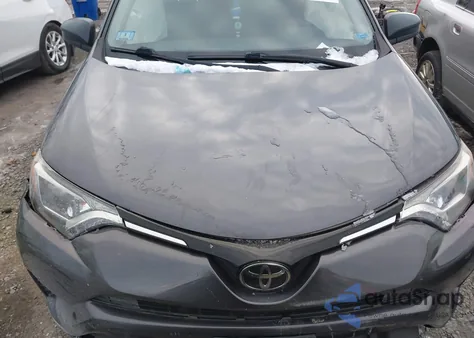 2018 Toyota Rav4 Le z USA, uszkodzony, nr VIN JTMBFREV8JJ731111